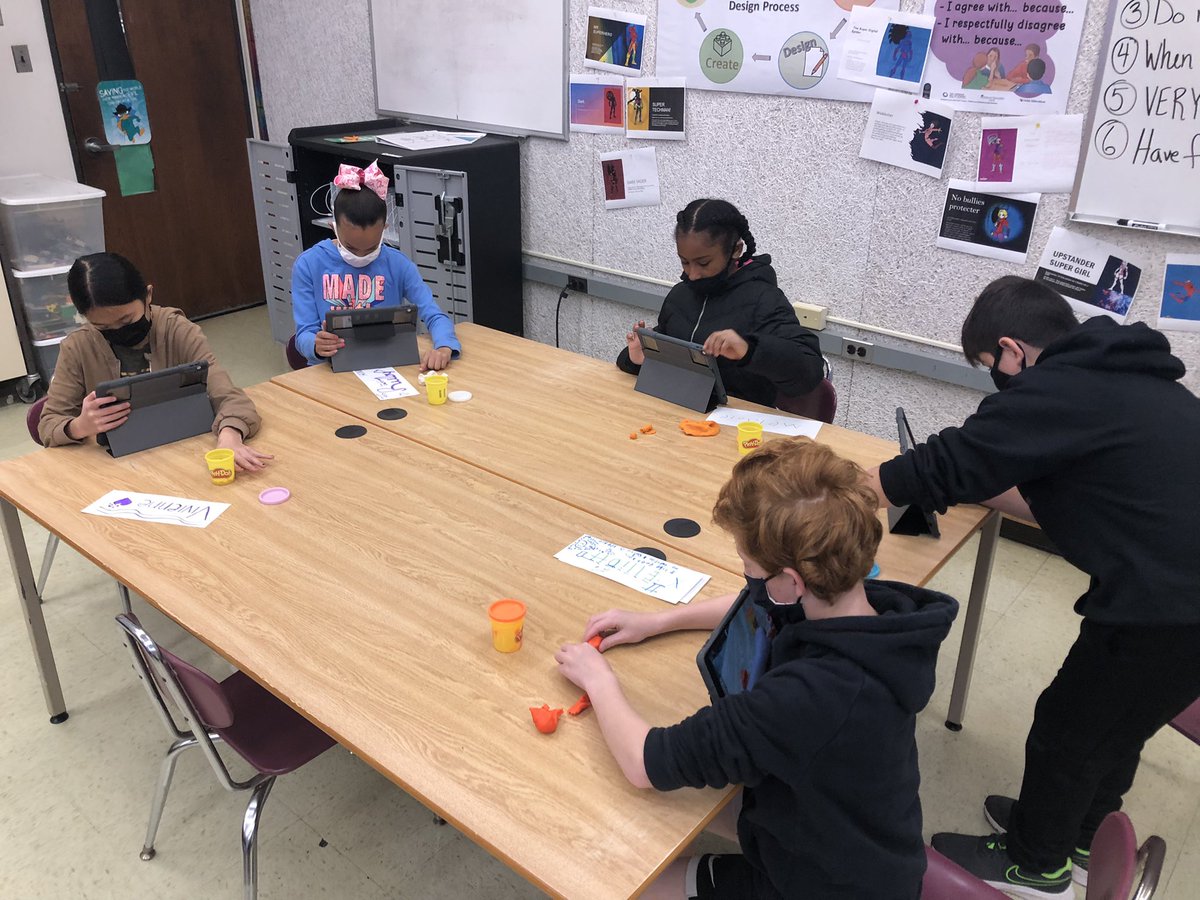 HHSTEM_JPerry's tweet photo. Simmons STEM students working in the lab this week creating stop motion movies with Play-Doh #STEMatHH #stopmotionstudio #playdoh https://t.co/0azDyNPhQk