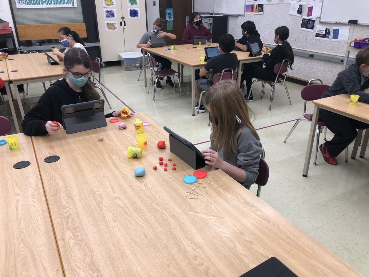 HHSTEM_JPerry's tweet photo. Simmons STEM students working in the lab this week creating stop motion movies with Play-Doh #STEMatHH #stopmotionstudio #playdoh https://t.co/0azDyNPhQk