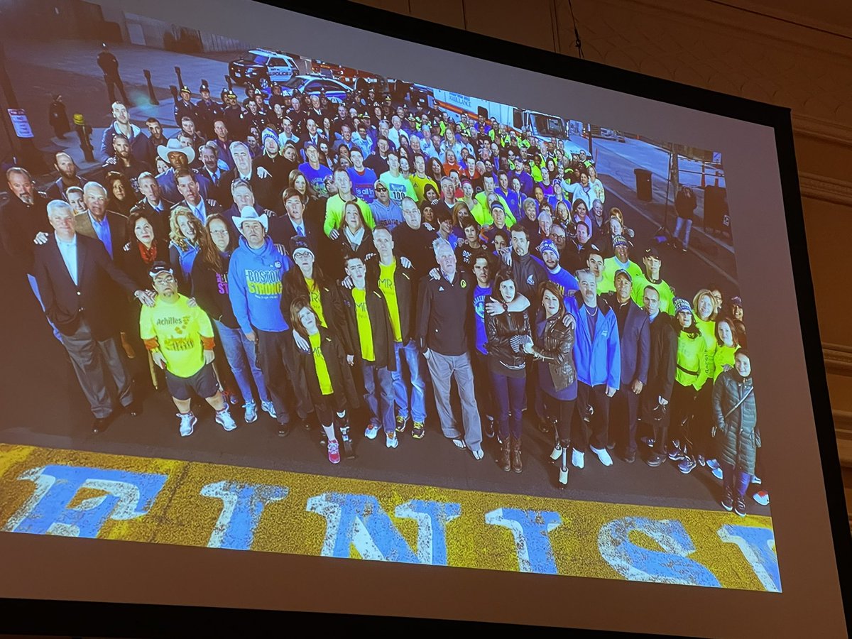 susanslanger's tweet photo. Exceptional keynote by @nataliestavas at the @NACUSO 2021 — “Running Toward Chaos” — Inspiration on how to turn apprehension into action. #choice #practice #action #Network2021 #nacuso https://t.co/nr8uouWNZh
