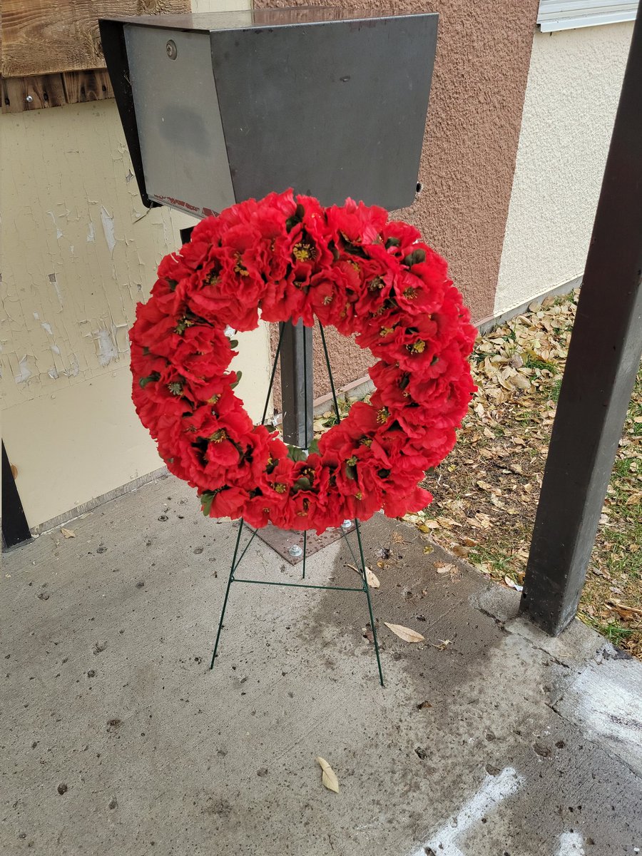 JRReid_BSD's tweet photo. Lest We Forget! The J.R. Reid students and staff spent time reflecting and remembering why we have Peace in Canada. https://t.co/gGgVij9TF2