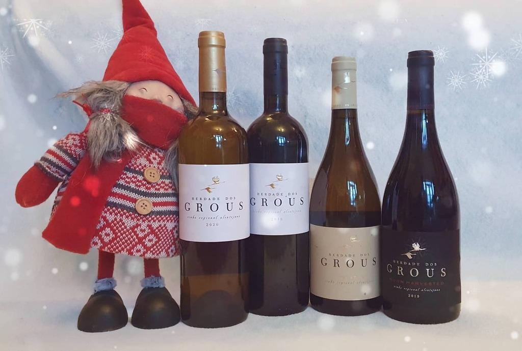 VinedMe's tweet photo. 🎄THE PERFECT CHRISTMAS PRESENT FOR A WINE LOVER 🎄

4 wines from the fantastic, award winning, premium, sustainable winery Herdade dos Grous from Soutjern Portugal at a MASSIVE DISCOUNT!!!

🎁 JUST £69 instead of £92 including delivery AND a VinedMe we… https://t.co/JTO88WQPpB https://t.co/xFiV5EIiCI