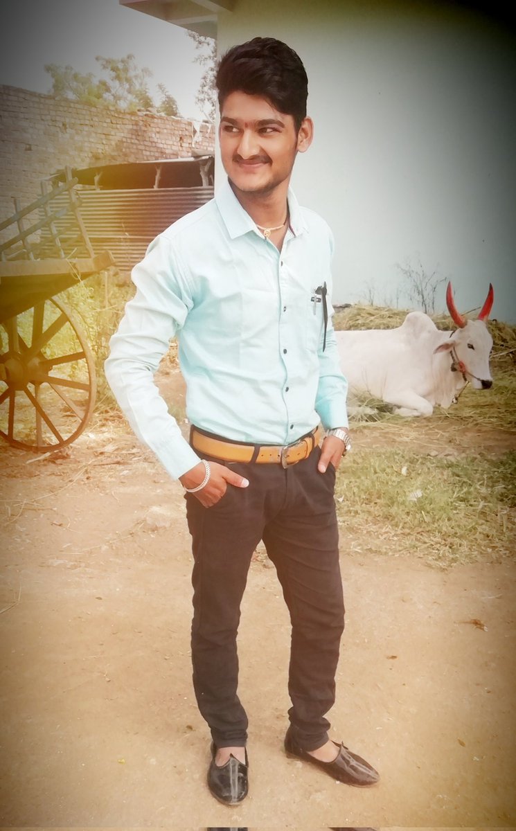 VChavan199's tweet photo. #viraj #virajchavan #stylish https://t.co/9OwNHokFJY