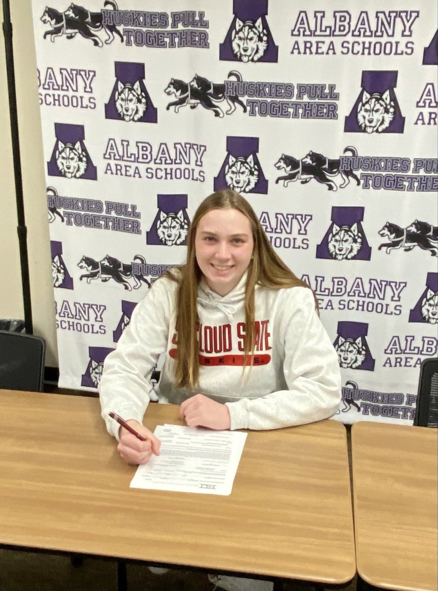 MNCometsGirls's tweet photo. Congratulations to @mherkenhoff of @AHSGBB who signed her NIL to play hoops for @SCSUHUSKIES_WBB !!  Madi was a key player on our 2022 MN Comets Elite team!  #C4L https://t.co/AMLctpTgdK