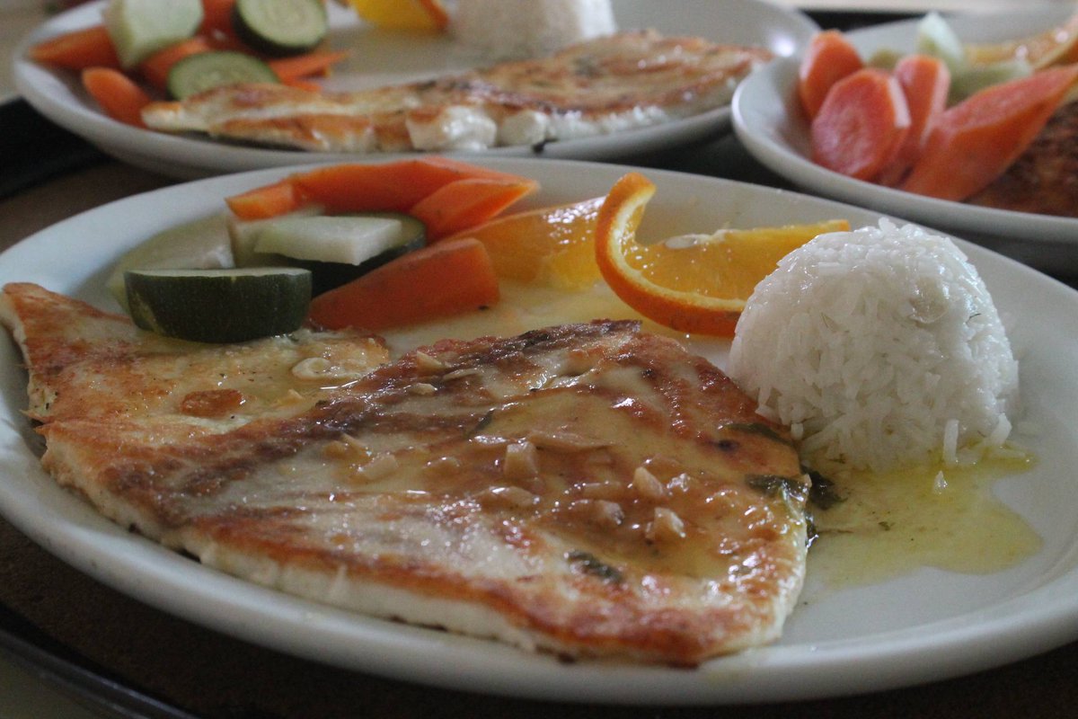 Mariosbaja's tweet photo. ¡Filete de pescado al mojo de ajo! En Restaurant Mario's sólo usamos filete fresco y eso hace toda la diferencia.  🐟🧈🧄 
 Teléfono: 6151571940 
#pescadosymariscos #fish #mojodeajo #pescadofresco #filetedepescado #goodvibes #GuerreroNegro #BajaCaliforniaSur https://t.co/QAv0dgME0z