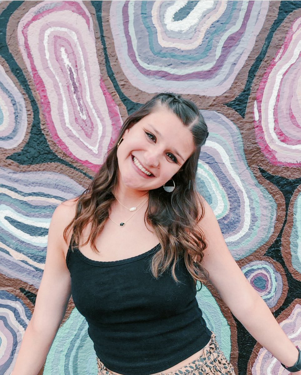 AspenWichitaU's tweet photo. What are you doing this summer? We’ll be living at Aspen rent-free. Sign a lease for an immediate move-in and you can too! #LiveAtAspen https://t.co/rKjNyeWwHe