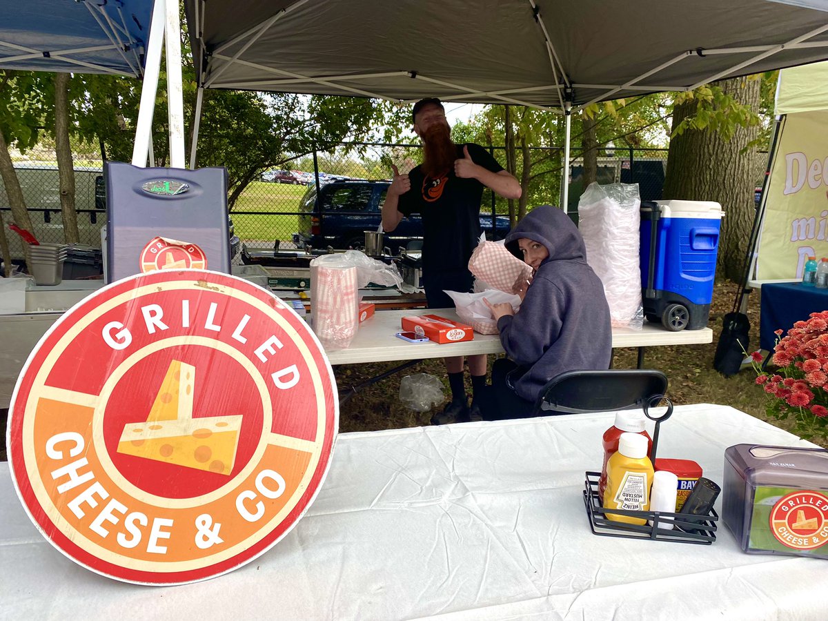 Grilled Cheese & Co. tweet media