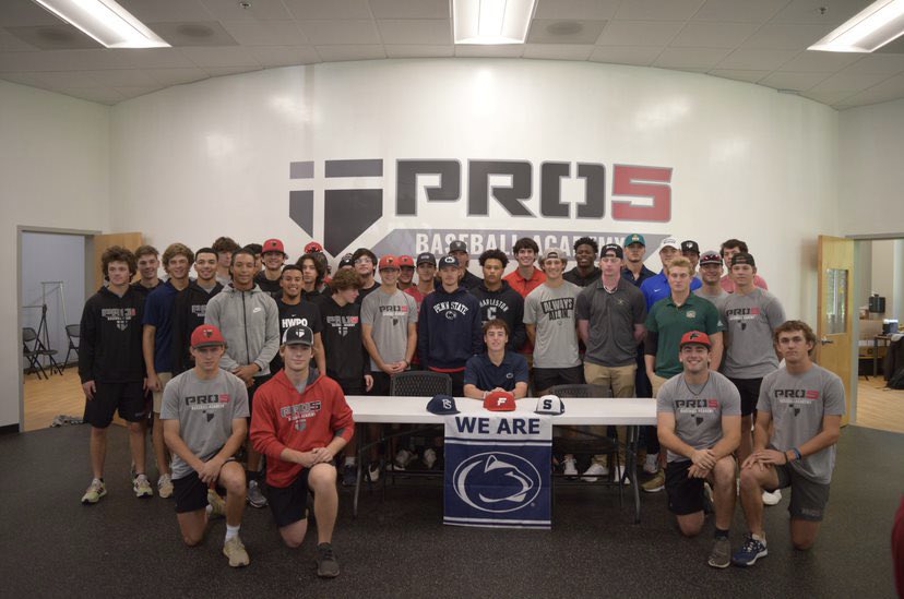 Tyman_10's tweet photo. A dream come true! Officially a nittany lion!🦁✍🏼 #weare #AGTG https://t.co/RP4h6gHezm
