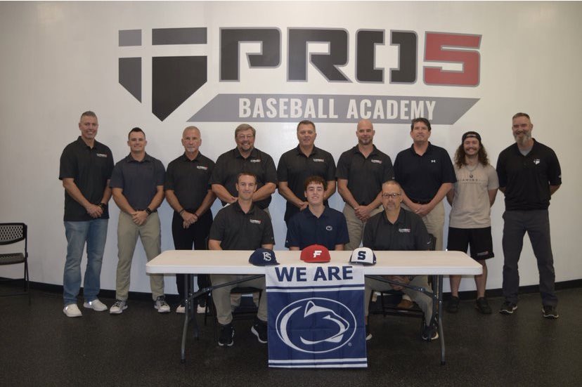 Tyman_10's tweet photo. A dream come true! Officially a nittany lion!🦁✍🏼 #weare #AGTG https://t.co/RP4h6gHezm