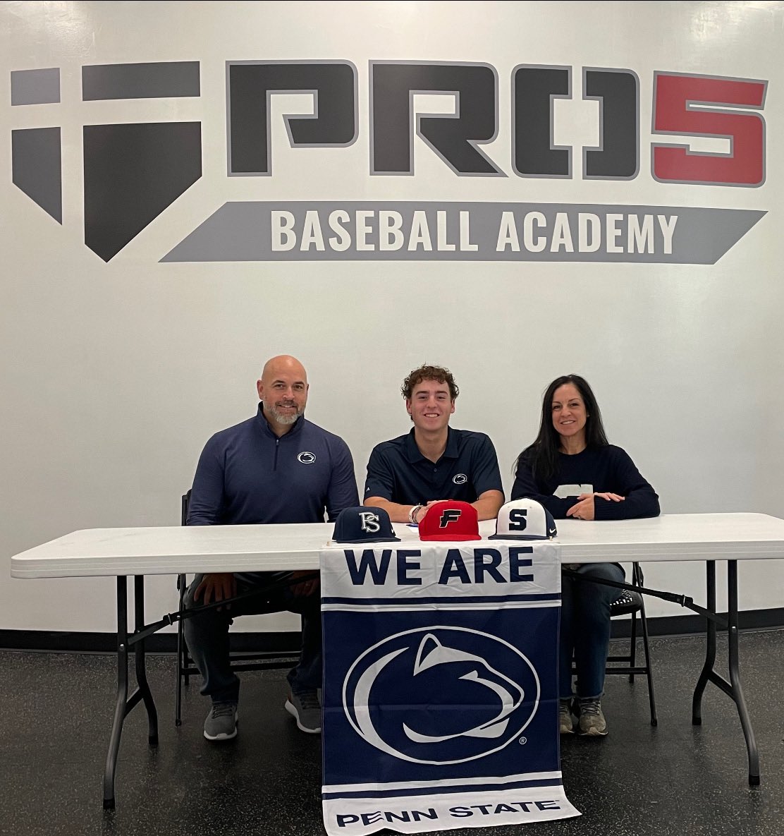 Tyman_10's tweet photo. A dream come true! Officially a nittany lion!🦁✍🏼 #weare #AGTG https://t.co/RP4h6gHezm