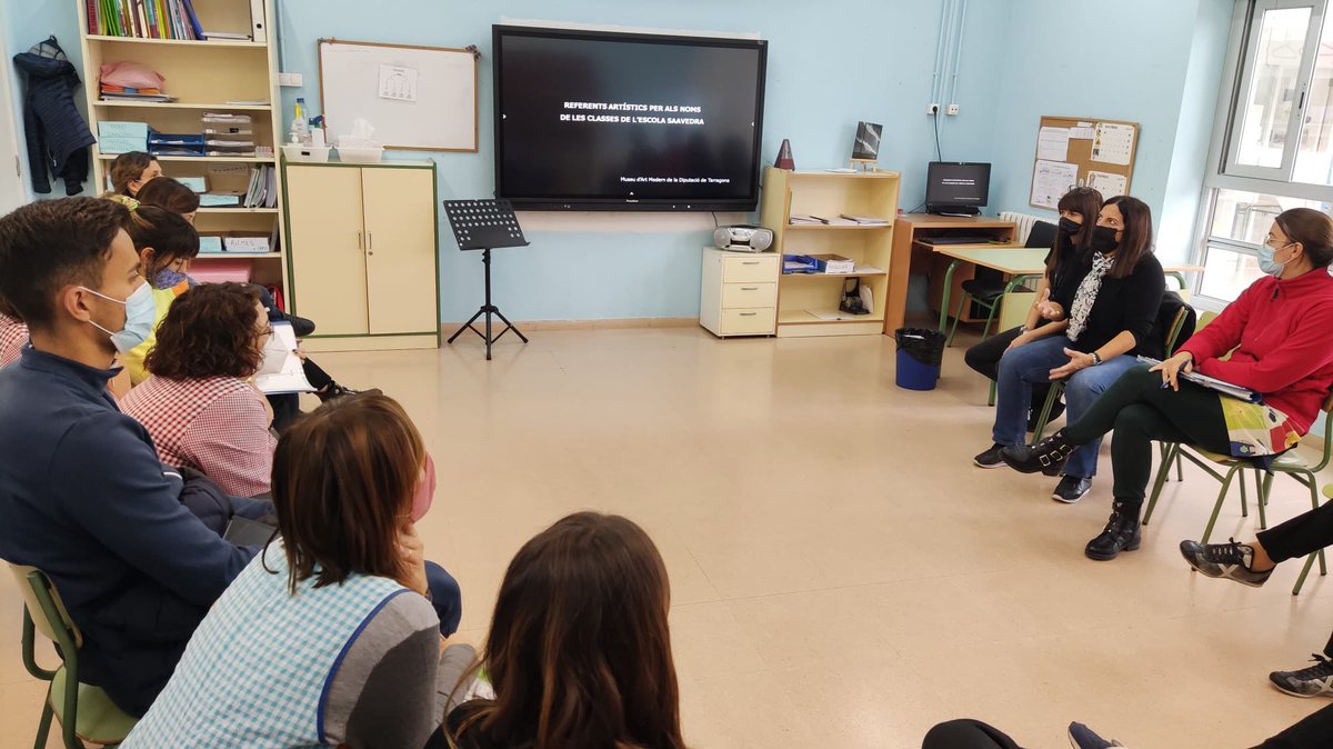 EscolaSaavedra's tweet photo. Trobada amb el Servei Pedagògic del @MAMTarragona per seguir teixint la nostra aliança 🧲 amb el museu, partner que hem incorporat aquest curs 🤜🤛 #creixalsaavedra #artitecnologia #aliancesmagnet #mamt https://t.co/oBovLlN59d