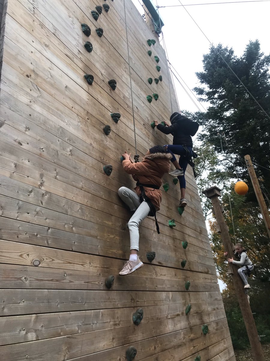 starbank_school's tweet photo. Our Kingswood pupils enjoyed climbing, working through an obstacle course blindfolded and dared to carry out a leap of faith today.
They’re building resilience and learning the strength in teamwork. 

#wearestar https://t.co/F6yEHi2cXB