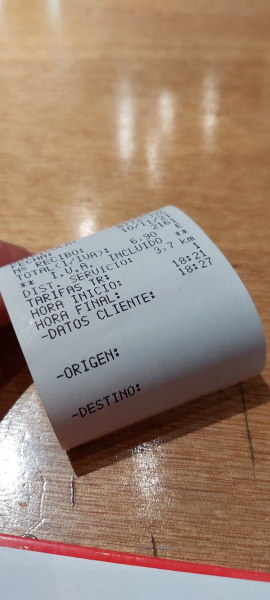 SergioPaniagua_'s tweet photo. Siempre voy al #PlenoLatina en bicicleta o en @EMTmadrid 

Pero hoy toco que me salvará del lío de trabajo el #Taxi de Madrid para llevarme rápido y seguro al pleno.

Y sin sorpresas en el precio https://t.co/EQjBzHLIxx