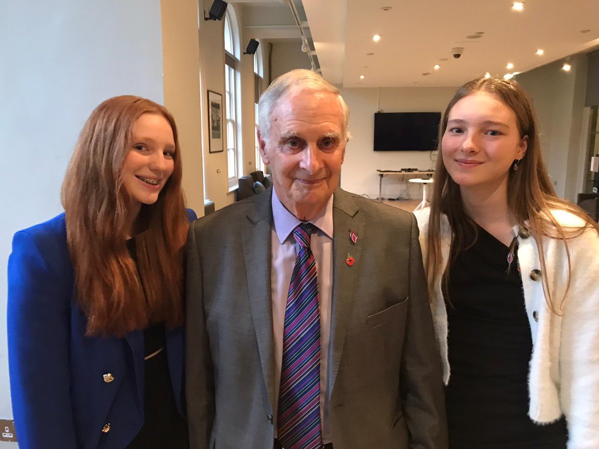 Holocaust Memorial Day Trust tweet media
