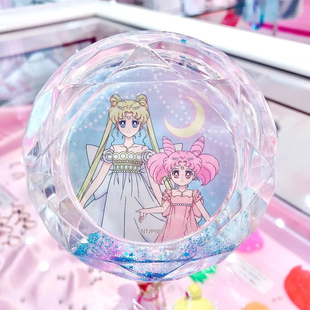 winxclubpretty's tweet photo. #SailorMoon #Eternal Water Frame 2022 #Calendar in the #SailorMoonStore
#Store #Japan #Eternal #SailorMoonEternal #PrettyGuardian #PrettyGuardianSailorMoonEternal #PrettyGuardian #SailorMoonCalendar #WaterFrame #WaterFrameCalendar #SailorMoon2022 #SailorPrincess #Princess https://t.co/C0pjcAgnWH