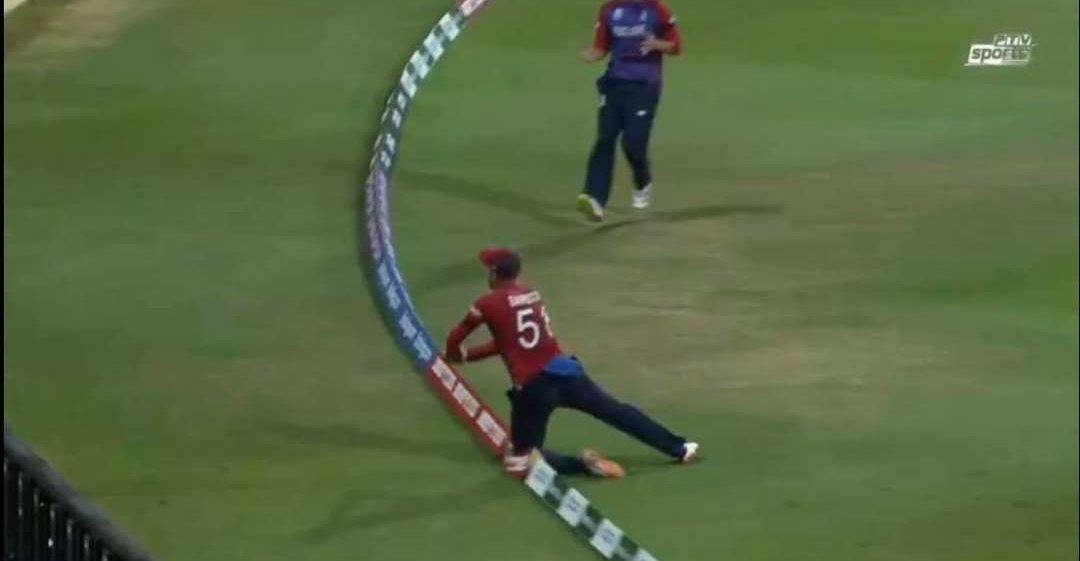 cheemabazaja's tweet photo. And the rest is history 
#ENGvsNZ https://t.co/8gaqW2aY9y