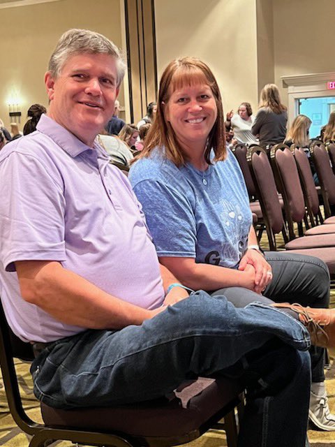 beckymac03's tweet photo. The best thing for me at MSCA Fall conference is when I reconnect with great Counselors from all across the state of Missouri! #msca21 https://t.co/Ke6uxP8C3D