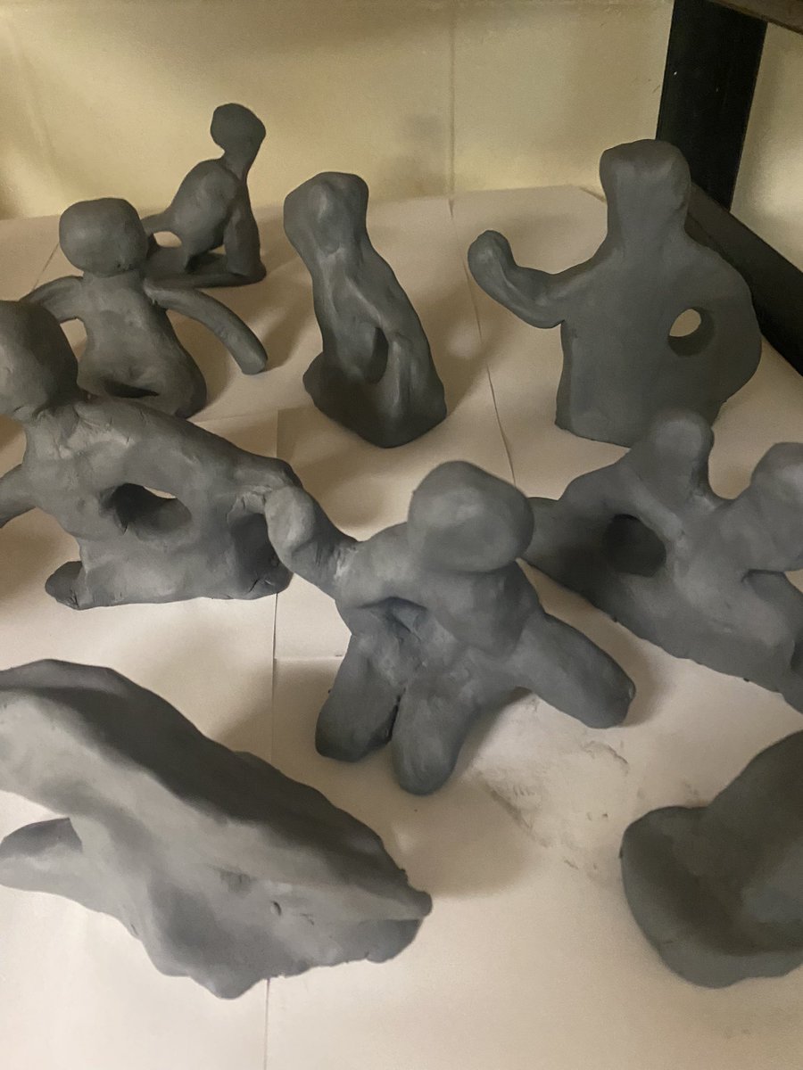 ArtsyTeacherOne's tweet photo. Yesterday my 8th grade kids learned about Post War sculptor Alberto Giacometti, and today we compared &amp; contrasted his work to the works of Henry Moore. I love the clay sculptures they made in Moore’s style today! @MillardPS @mps_russell #RussellExploratory https://t.co/kvoLSKt5e4