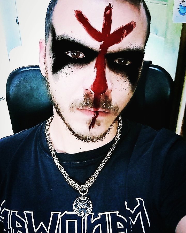 If you like this #fenrir #necklace then go to Relentlessrebels.com and order your own #Vikings #jewelry
Use my referral code: LIGHTOFAPOLLO and get a 20% #discount

#YouTuber #gamer
