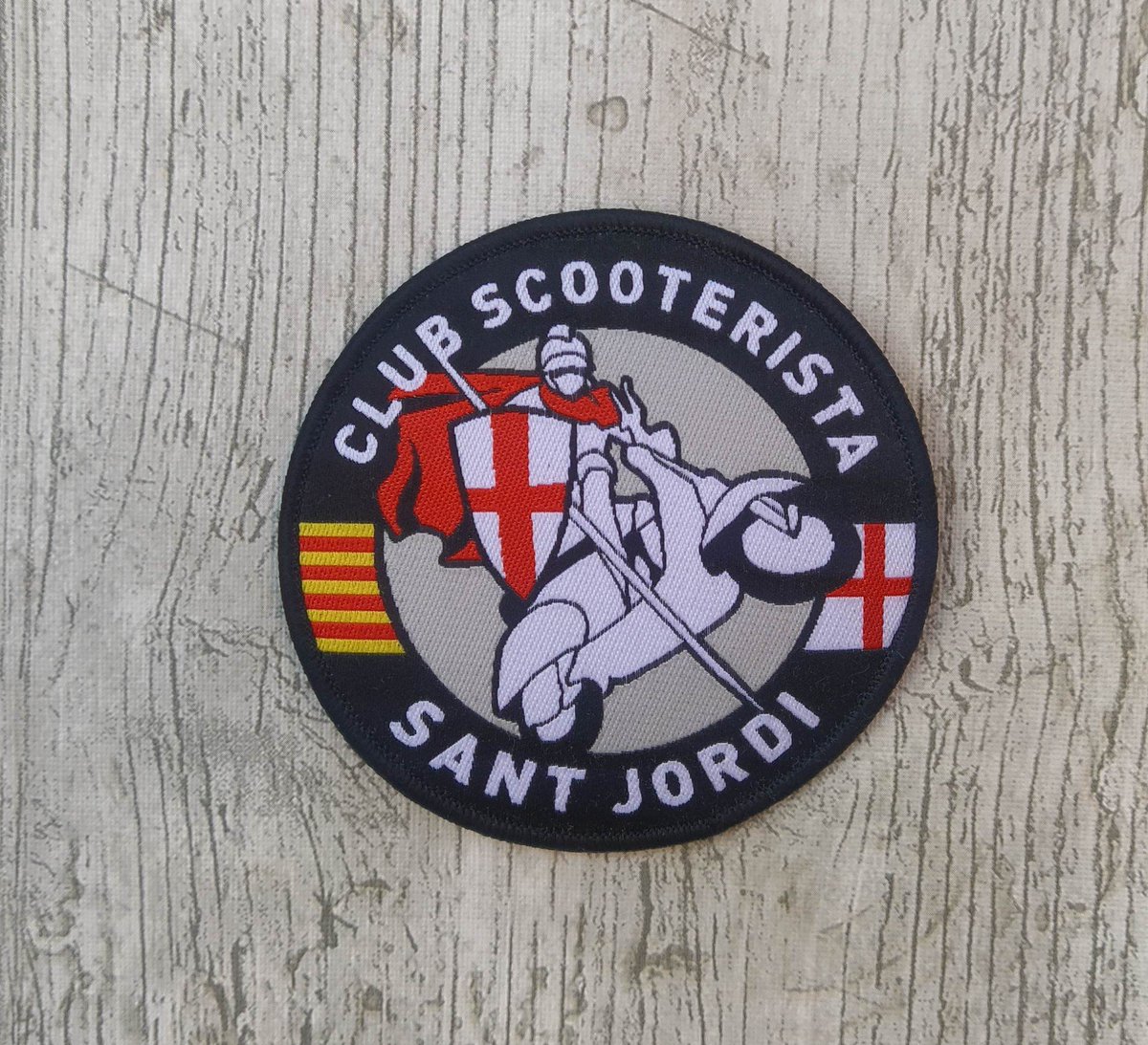 ScooterUpBCN's tweet photo. 🤜"club scooterista Sant Jordi" patch🤛
-----------------------------------------
orders by private message
-----------------------------------------
#scooteristcrazy #vespa #lambretta #barcelona #santjordi
#clubscooteristasantjordi #vespapatch #vespagram https://t.co/Y11spw64gR