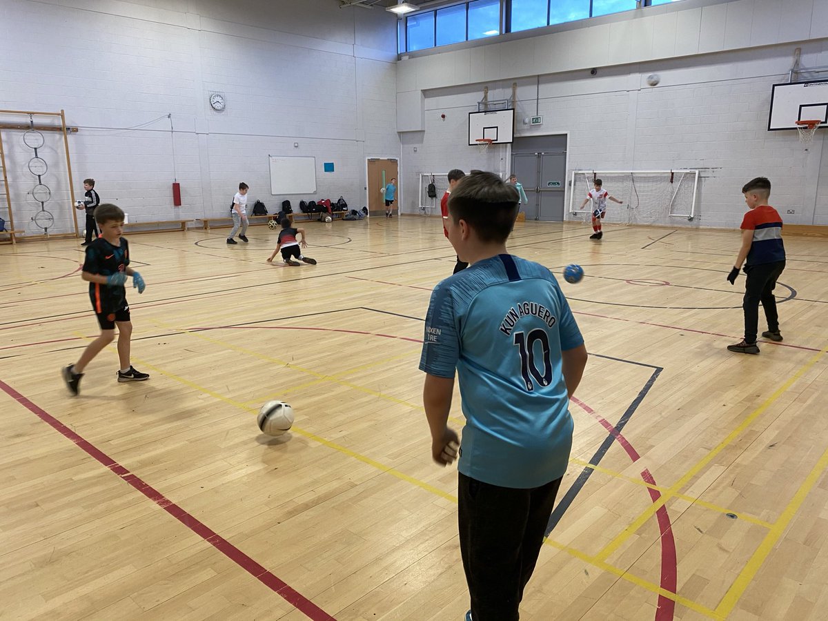 St Clement's P6 tweet media