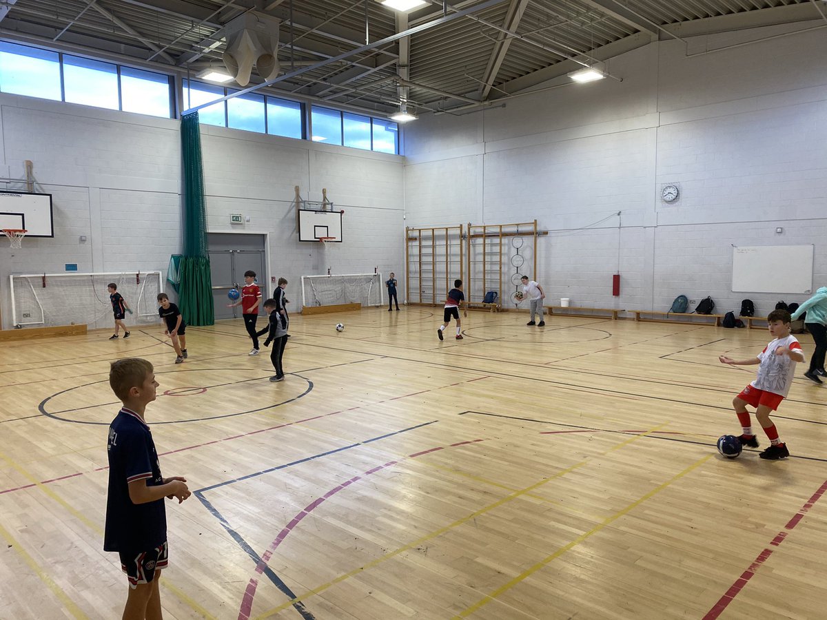 St Clement's P6 tweet media