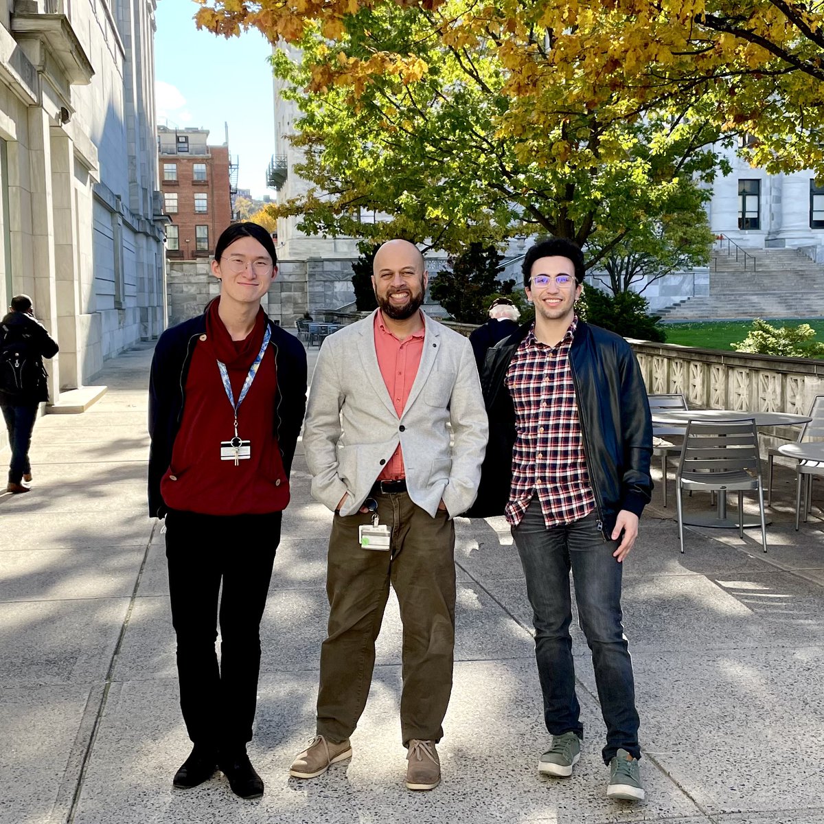 sprice_studio's tweet photo. Last week, I had my first in-person meeting with the @harvard neuroscience lab team I collaborated with on one of my thesis projects! After emailing around 20 different researchers in January, I finally found a professor and graduate student interested in joining me. (1/3) https://t.co/0upuc0GXhL