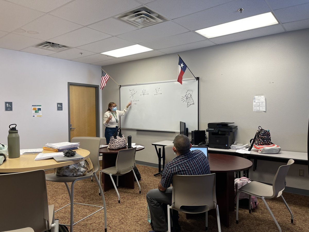 piherna8's tweet photo. PLC at it’s finest! #TeamSISD #PHHS #RISE @PHills_HS https://t.co/bPvHAfnsDK