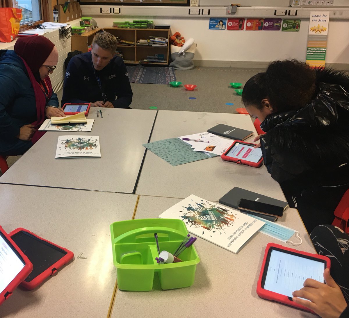 CliftonPrim's tweet photo. Another fantastic #parentchampion session with @SamPayne_SB @SportBirmingham today. @YouthSportTrust @afPE_PE @PSHEassociation @CliftonDeputy @MissRoachford @CliftonSGO @NMandelaSch @BalsallHeathNNO @BeckyJohnsonSky @CPSGO @TeamModeshift https://t.co/WsgCgHMk7P