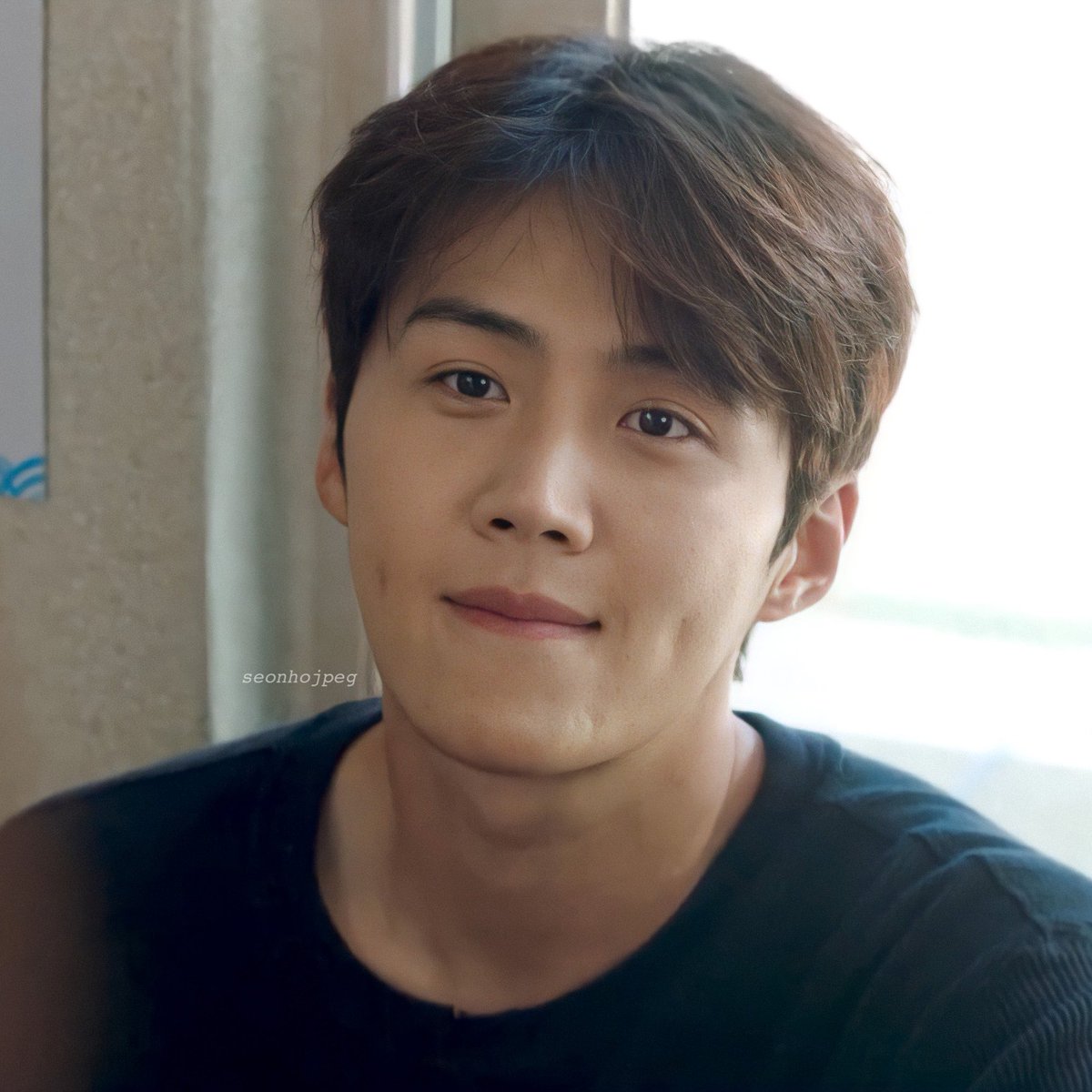 Alpacakimjin's tweet photo. @NetflixKR 이것은 내가 좋아하는 보조개 💙💚 #KimSeonHo #Netflix 나 보조개 좋아하네❤️ #김선호 https://t.co/XVBCFhxj05
