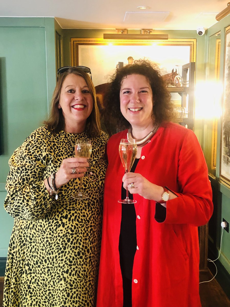 FreerJacqs's tweet photo. Fabulous round table with ⁦@RoccoForte61⁩ https://t.co/anwxVbX6Oc