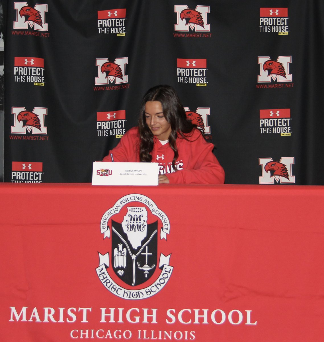 RedHawkSB's tweet photo. Congratulations to Kait Wright on signing her NLI to Saint Xavier University today!! #GoCougs🐾  @SXUsoftball https://t.co/XxRNuLESCm
