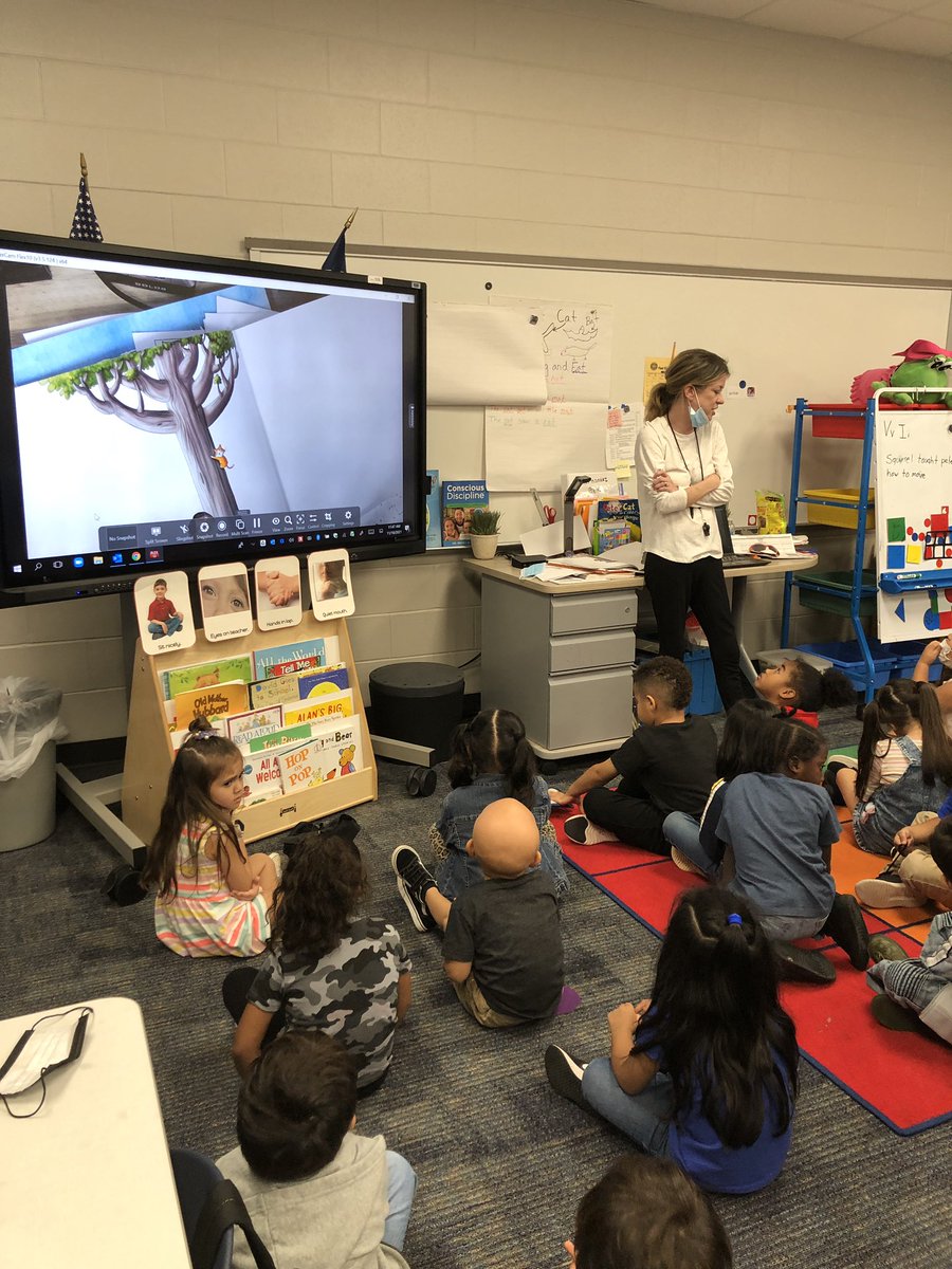 cfisdfiest's tweet photo. Thankful for @HernandezPrek7 who shares great books with her students! #TweetAThanks #WeAreOne #CFISDspirit https://t.co/ux0rmP4oMP