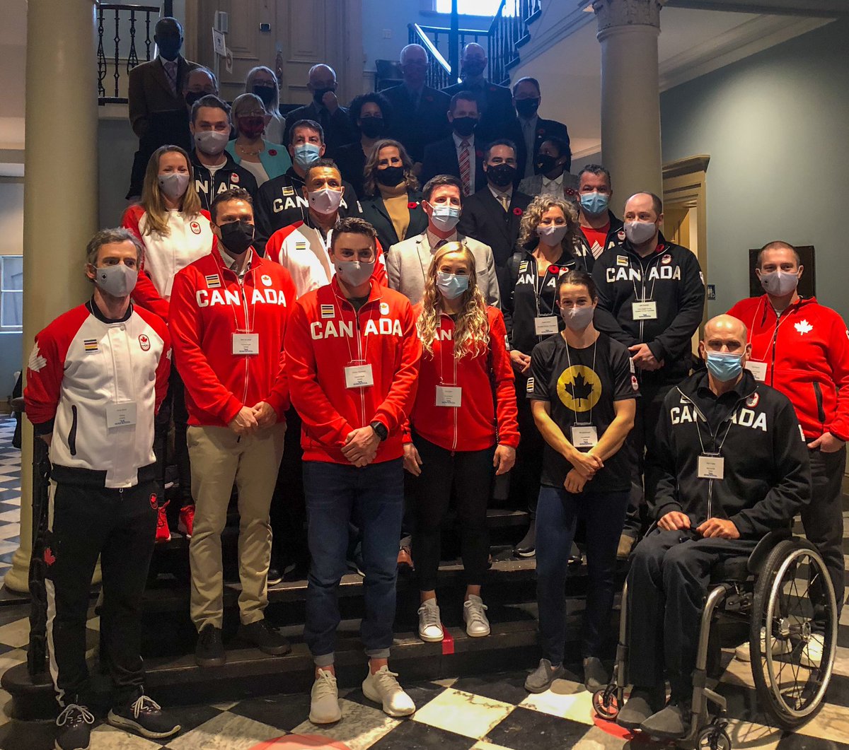 CSIAtlantic's tweet photo. Hey, we know them! 👏

The Province of Nova Scotia held a ceremony in recognition of the Nova Scotian Olympians and Paralympians, coaches, and support staff from the Tokyo 2020 Games🏆 #AtlanticProud https://t.co/PIYPXYRpdt
