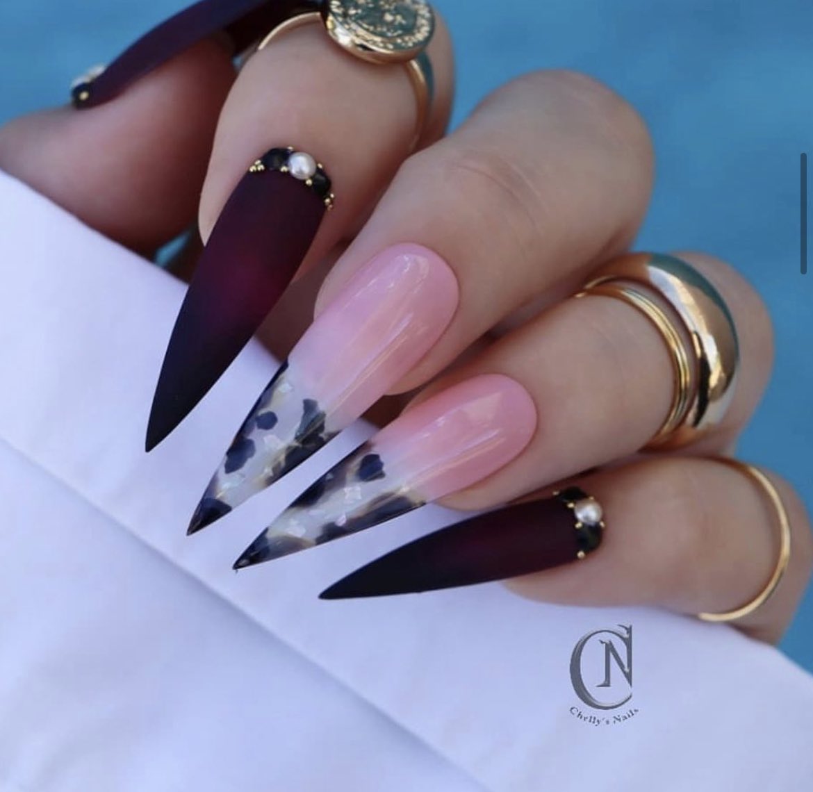 Cosmebookapp's tweet photo. This dark maroon set is giving us the chills! Need a nail appointment? Download the Cosmebook App today on Apple Store &amp; Google Play! https://t.co/4JAz0ZMsS3