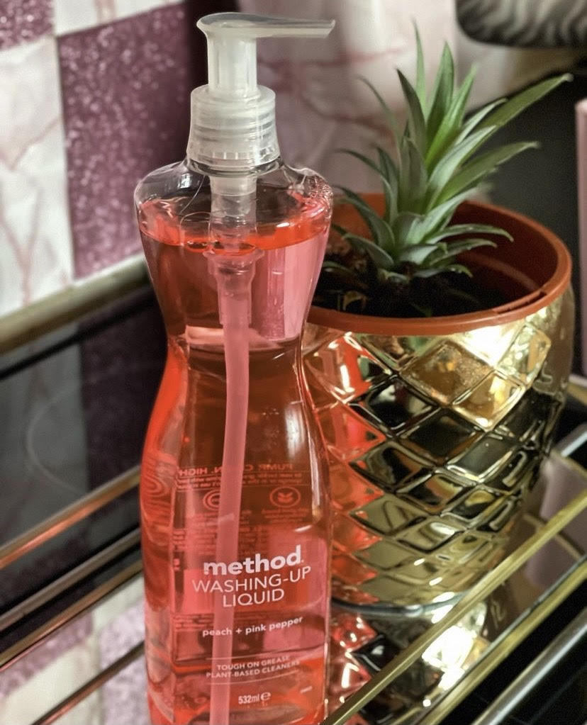 methoduk's tweet photo. you know you're a method addict when...

🤫  you can't come back from the shops without a new method product

😅  you actually look forward to cleaning!

🤩  you've tried all of our limited edition products 

which one are you 🤫 , 😅  , 🤩  ?

#methodaddict #methodclean https://t.co/cAstWm5QKt