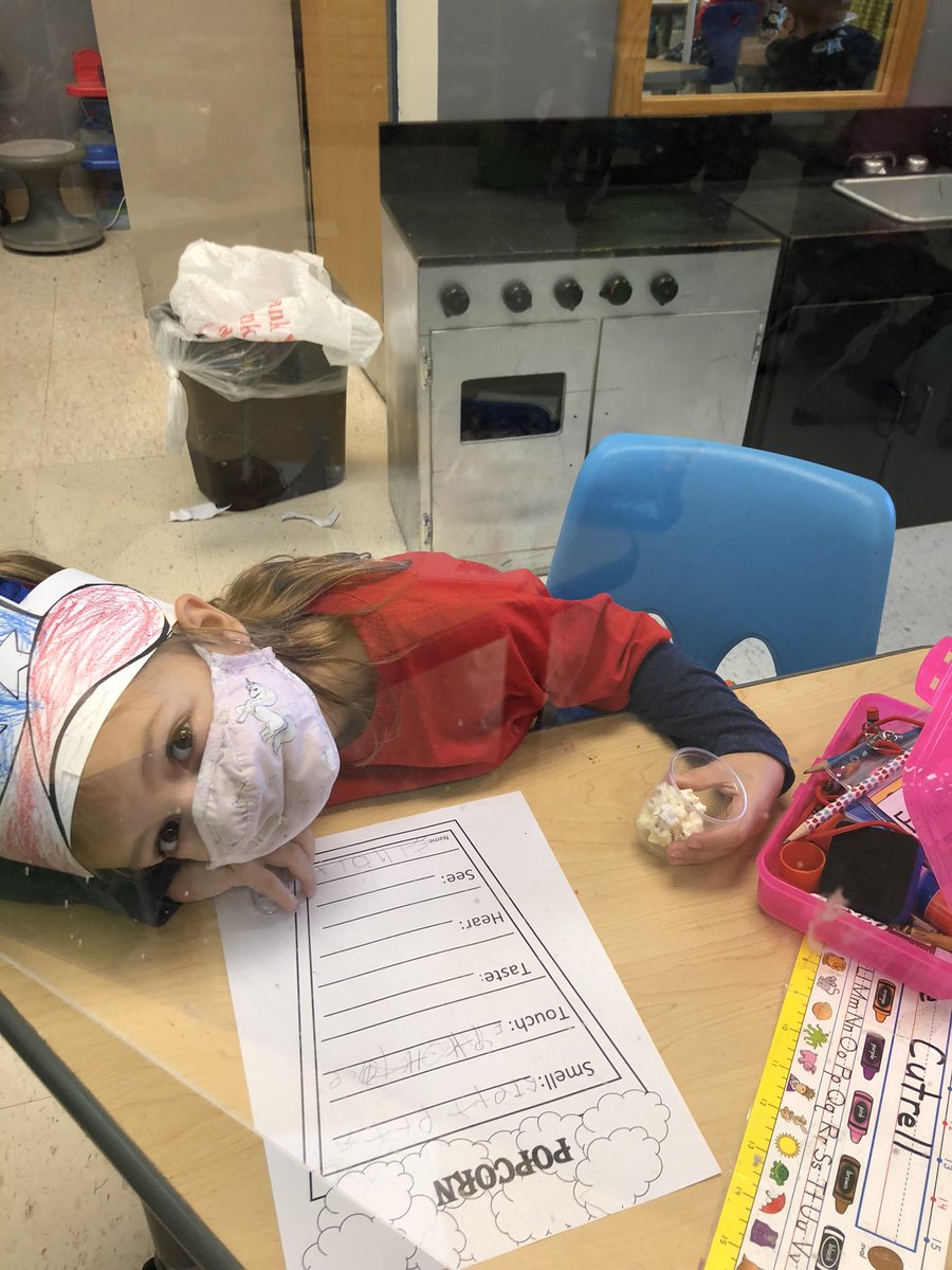 emannteaches's tweet photo. Ss had fun with Mrs Ball today with a 5 sense culmination science experiment 🔬 #makingpopcorn #observing5sensesinaction https://t.co/LznBXgCNke