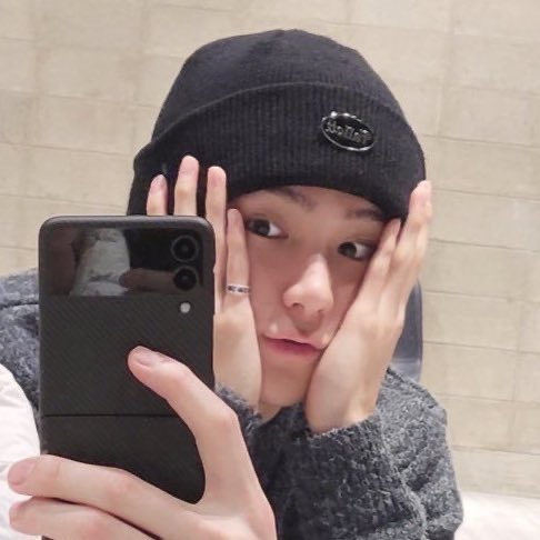 iPotato_u's tweet photo. 얜 뭐죠? https://t.co/SOxIMfQxVp