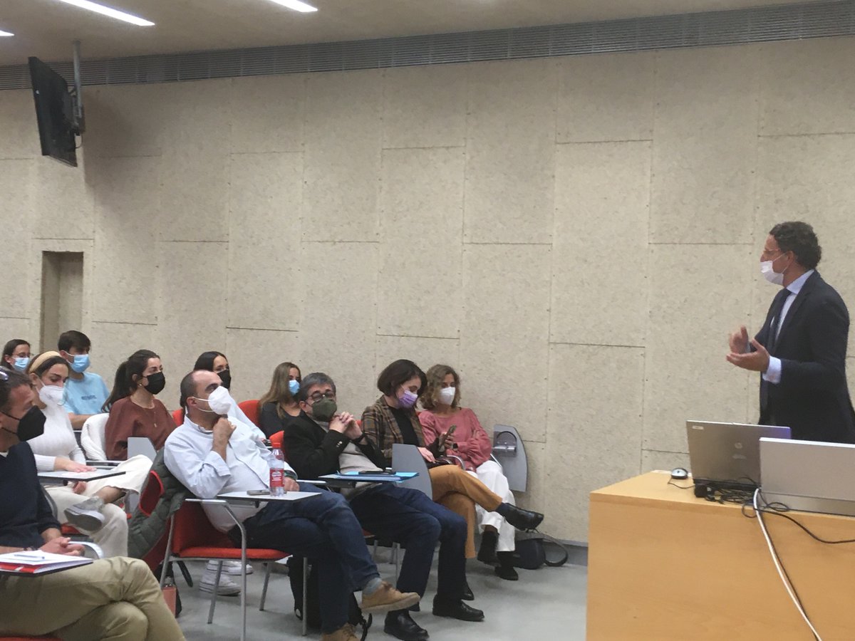 mba_upo's tweet photo. Mesa Redonda con ponentes de excepción y networking en la Inauguración Oficial Inter-Máster.  Felices de estar de vuelta y conocer a la promoción 2021/2022!

#SoydelaUPO
@postgradoUPO 
@pablodeolavide 
@CitySSEspana 
@AVVA_Andalucia 
Artilab2014 https://t.co/XM6oipBMJY