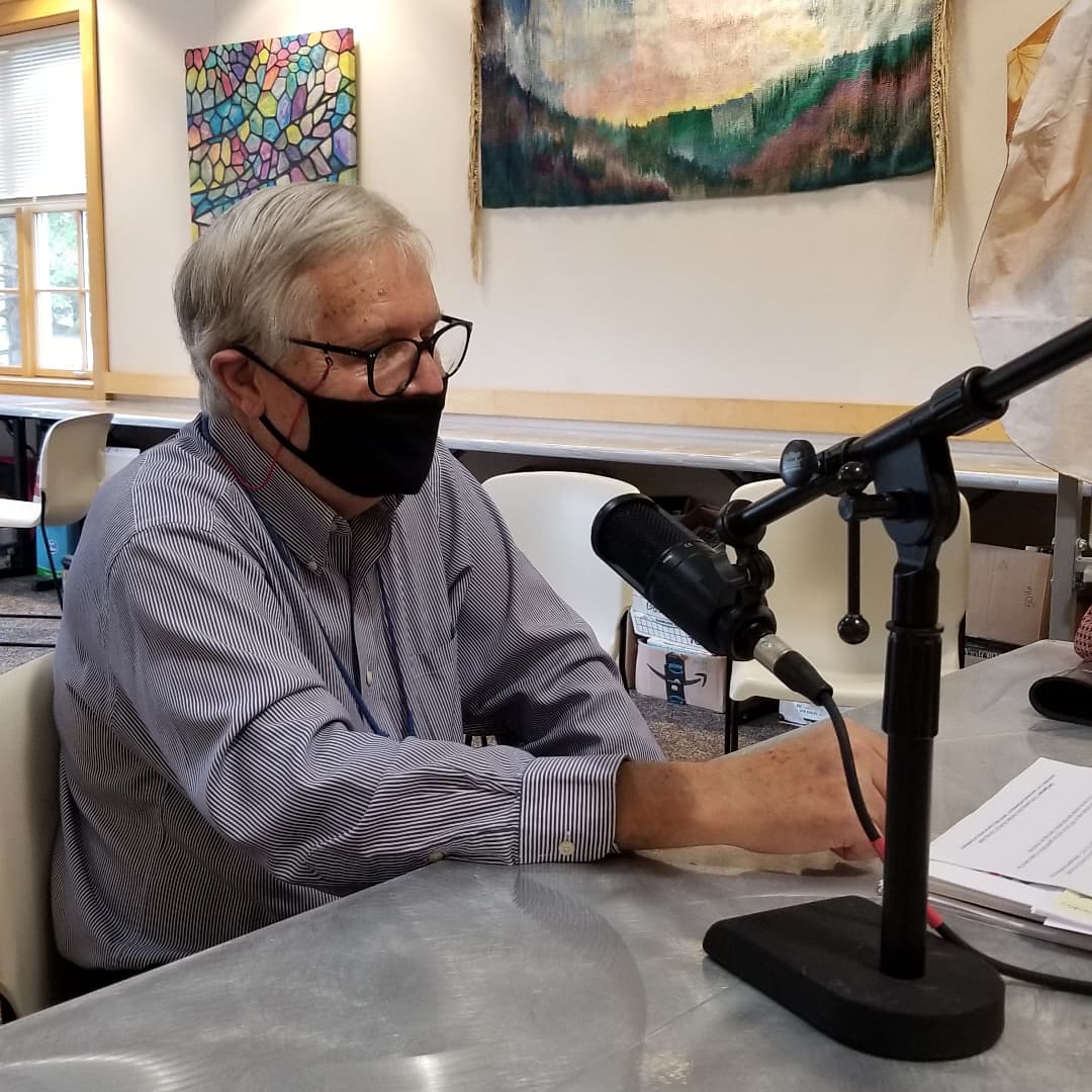 Richfieldbranch's tweet photo. Did you know Mike retired last month?! His last episode is live now on the #RichfieldBranchLibraryPodcast https://t.co/KgMJh6NxK1, or on Apple Podcasts &amp; Spotify 🥂🎉🎧 https://t.co/Y1H1OiRBVA