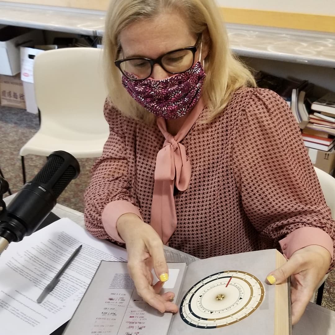 Richfieldbranch's tweet photo. Did you know Mike retired last month?! His last episode is live now on the #RichfieldBranchLibraryPodcast https://t.co/KgMJh6NxK1, or on Apple Podcasts &amp; Spotify 🥂🎉🎧 https://t.co/Y1H1OiRBVA