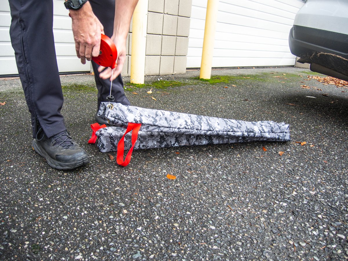 WA_Marysville's tweet photo. What is a Stop Stick?

@MarysvilleWAPD is getting DOJ funding for #StopSticks in patrol cars. We talked with an officer who used this tool to stop a high-speed chase that spanned 80 miles, across three Washington counties. 

Read the story here: https://t.co/jEmqXsgC6F https://t.co/ty7tsv5cuE