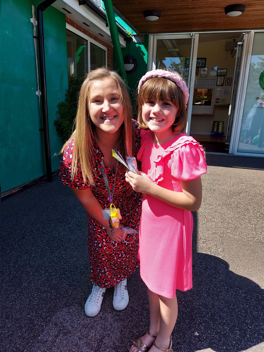 Phoebe And Bobby tweet media