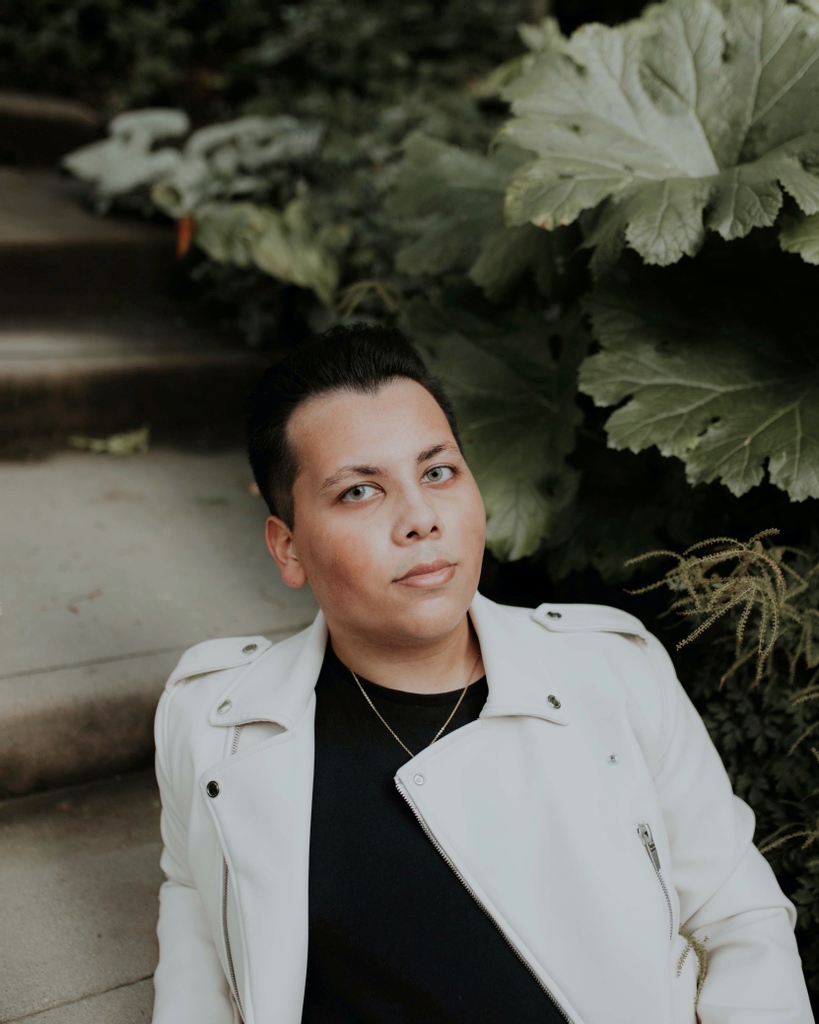 BothellAlumni's tweet image. By starting his own organization, Afghans of Seattle, fourth-year student Sameer Mahan didn’t just wait and hope that help would arrive for refugees. He guaranteed it.

l8r.it/ItyZ

#uwb #uw #uwbothell #bebothellproud #seattle #pnw #huskies #Afghanistan