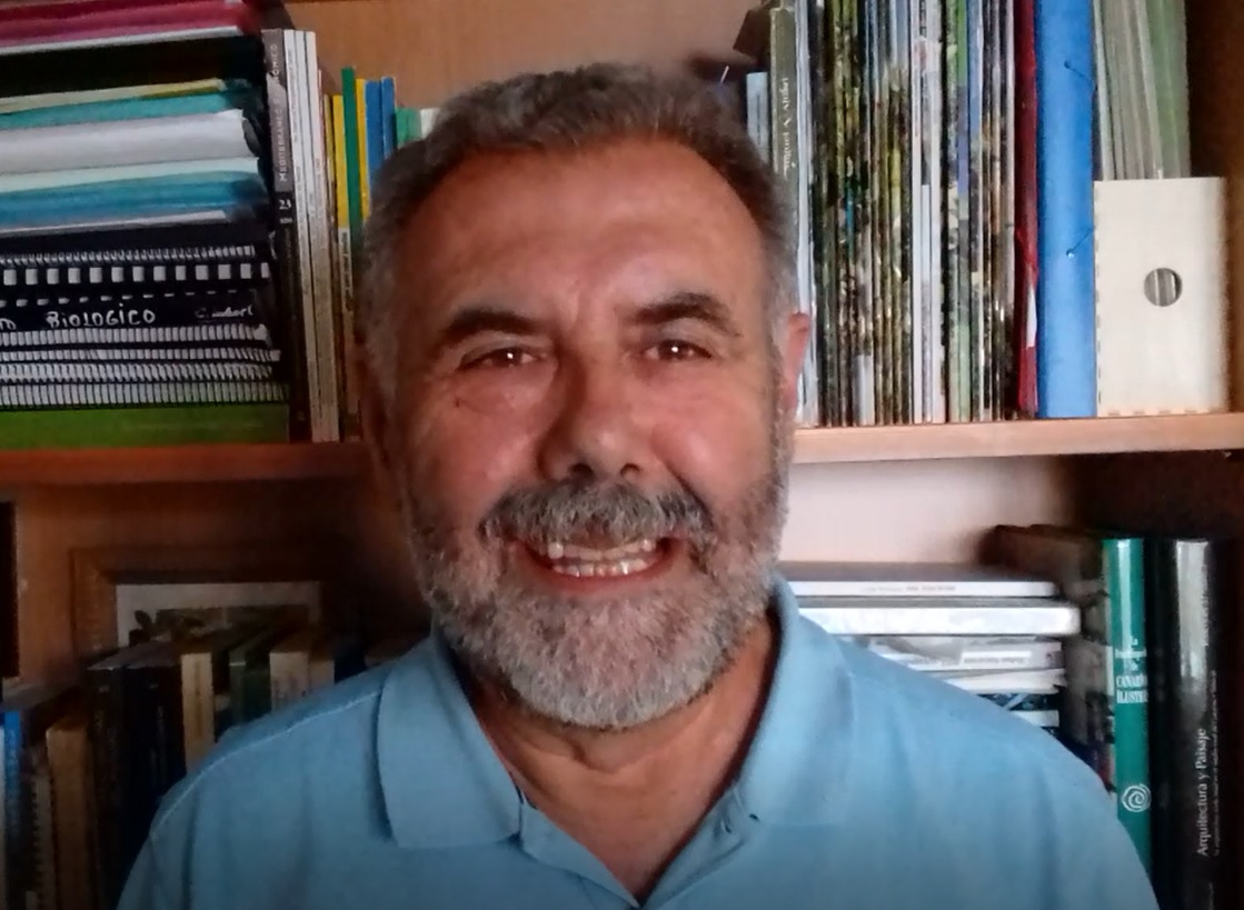 caecv's tweet photo. Hoy es un día muy triste no solo para el @caecv sino para todo el sector #ecológico.
Ha fallecido José Luis Porcuna, una excelente persona muy querida por todos.
La agricultura ecológica no sería lo mismo sin personas como él.
Te echaremos mucho de menos. https://t.co/sPSF7yP6kr