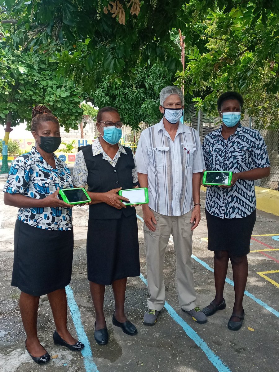 HandyKahan's tweet photo. P.A.C.E. Canada, Mark Fullerton donating tablets to St. Elizabeth Basic School. @ECCJA @karlenedesland1 @SDixonreg6 @shawpaulag2 @tkmsingh https://t.co/OR7MHRB4aF