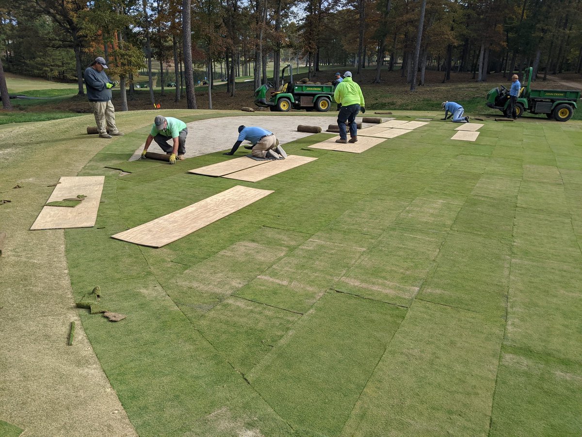 Harrimanscash's tweet photo. All the big guns out here working to make the Sabot great again! @GreenGCA @ian_hwilliams @LandscapesGolf @CWSOD_ @RainBirdGolf @EwingIrrigation https://t.co/1JNXKoeuYV