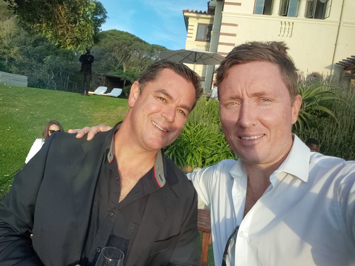 KyleLikesWine's tweet photo. So great to hang out with team @VondelingWines today for the launch of their Rurale 2018 at #CampsBayRetreat. Cheers @MattCope101 for a brilliant event. https://t.co/vcEERfAabx