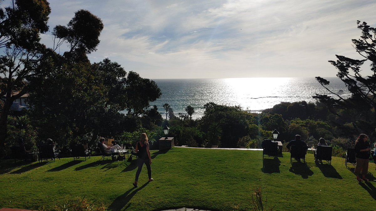 KyleLikesWine's tweet photo. So great to hang out with team @VondelingWines today for the launch of their Rurale 2018 at #CampsBayRetreat. Cheers @MattCope101 for a brilliant event. https://t.co/vcEERfAabx