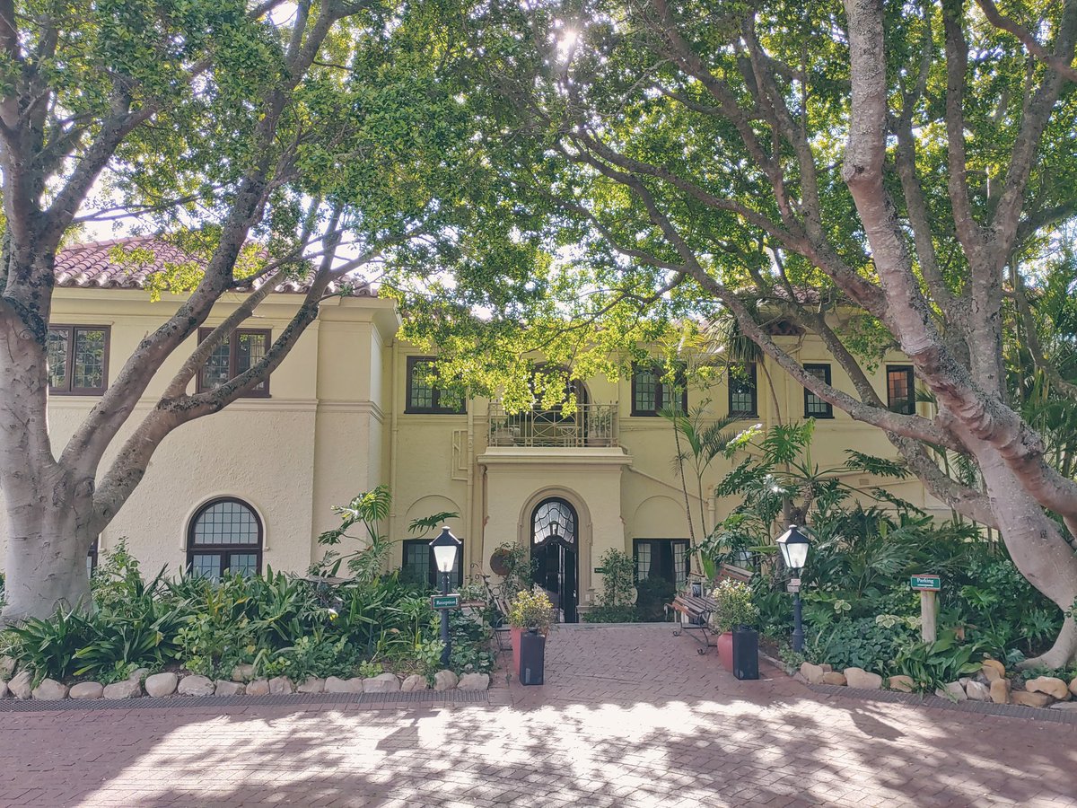 So great to hang out with team <a href="/VondelingWines/">Vondeling Wines</a> today for the launch of their Rurale 2018 at #CampsBayRetreat. Cheers <a href="/MattCope101/">Matthew Copeland</a> for a brilliant event.