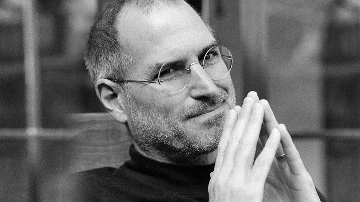 HergunYeniBilg's tweet photo. Steve Jobs diyor ki : Zeki insanları işe alıp, sonra onlara ne yapacaklarını söylemek bana mantıklı gelmiyor. Biz zeki insanları işe alırız ki, onlar bize ne yapacağımızı söylesinler. https://t.co/K5lYIIaDUt